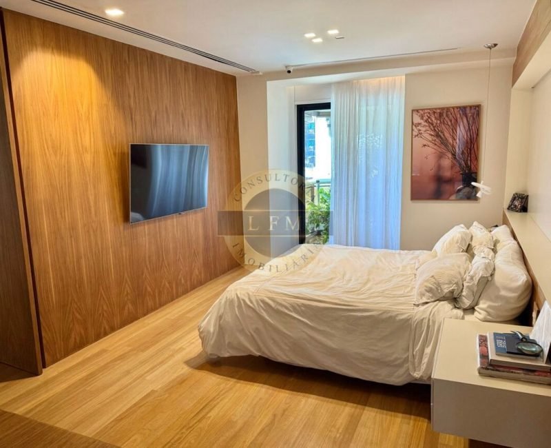 Apartamento em Lâmina no Saint Tropez | 178m², 3 Suítes, 3 Vagas e Box Privativo
