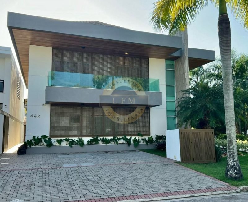 Casa Espetacular no Del Lago – 5 Suítes, Home Cinema e Área Gourmet na Barra