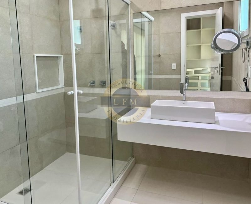 Casa Espetacular no Del Lago – 5 Suítes, Home Cinema e Área Gourmet na Barra